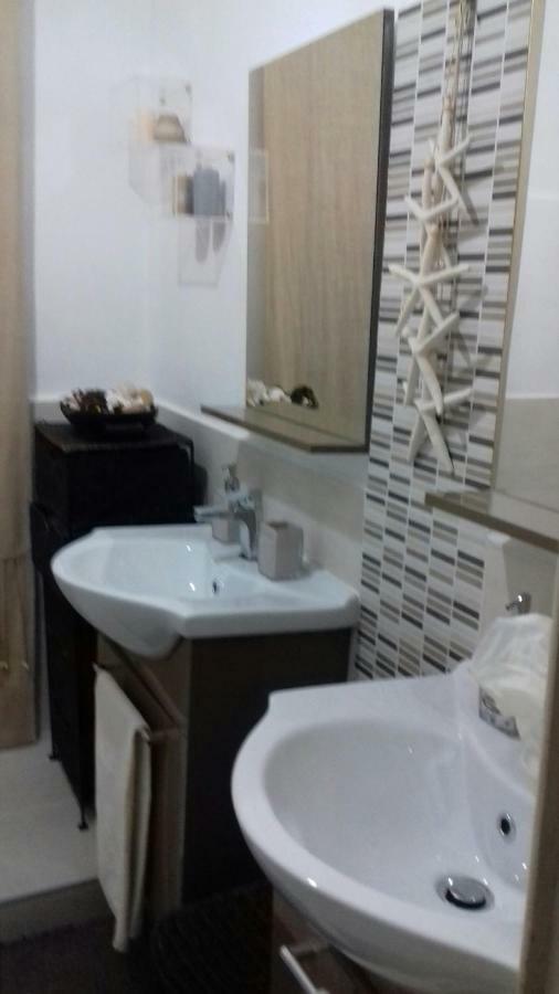 Marina's House Bed & Breakfast La Spezia